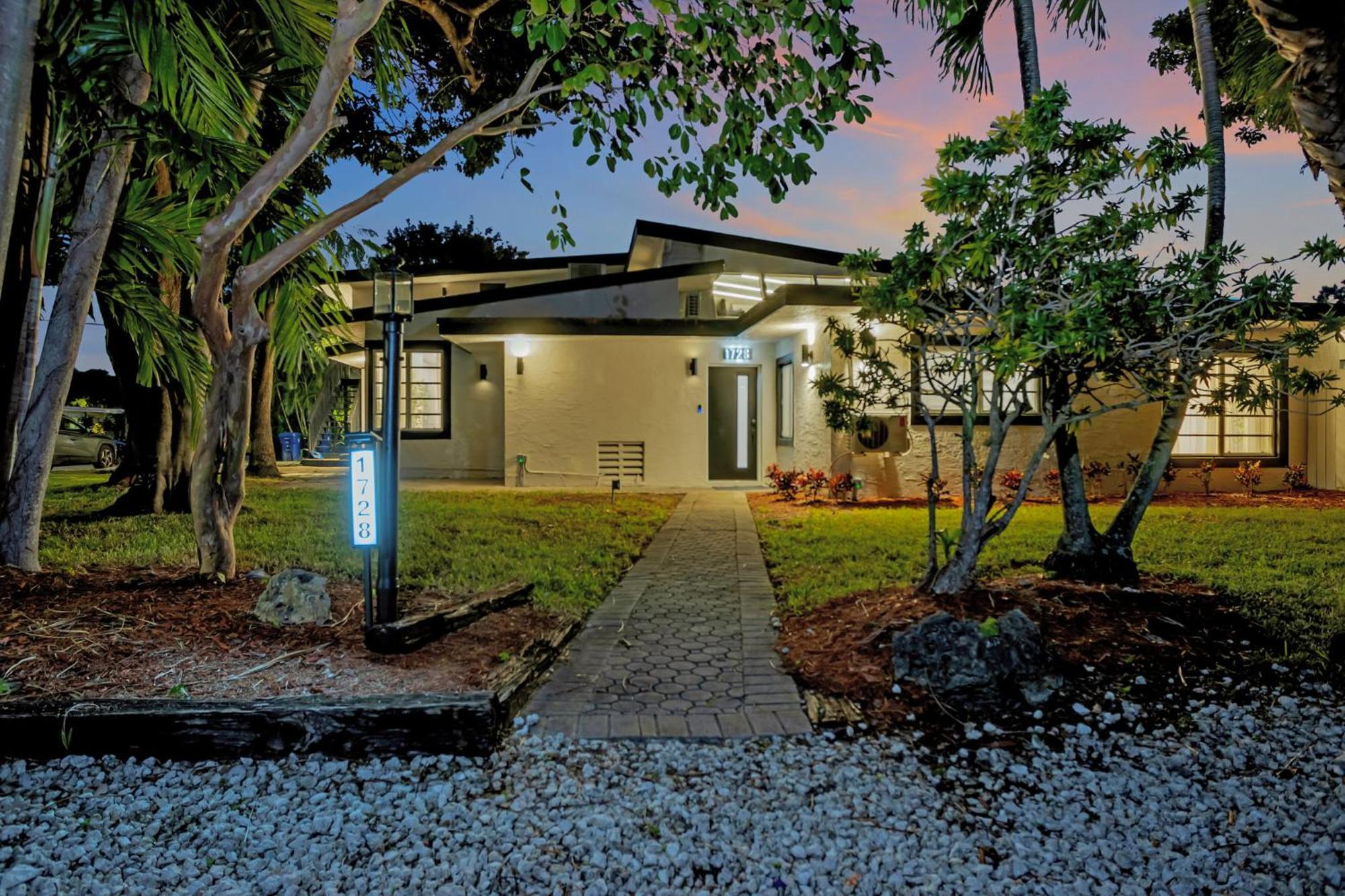 Stunning 2 Story Villa With Pool Φορτ Λόντερντεϊλ Εξωτερικό φωτογραφία